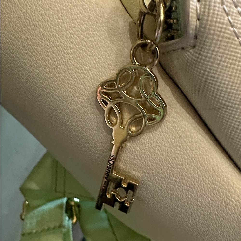 TinkerBell Loungefly Backpack - Picture 8 of 9